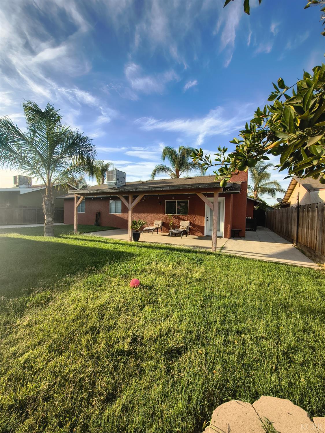1379 Lombard St, Hanford, CA 93230