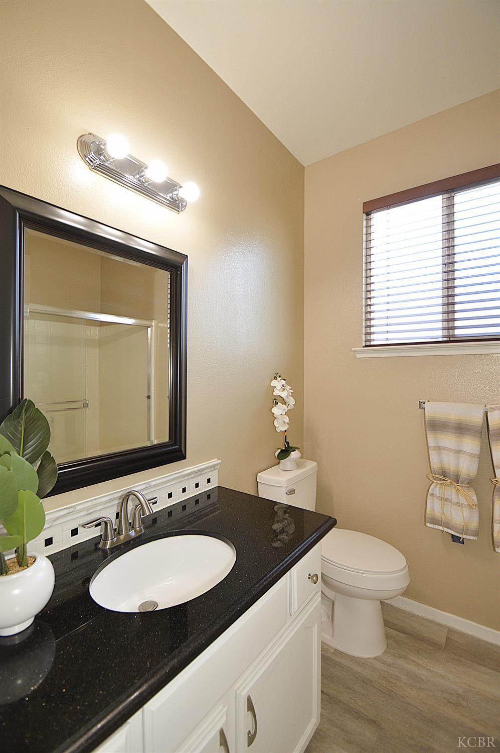 1133 Cousins Ct, Lemoore, CA 93245