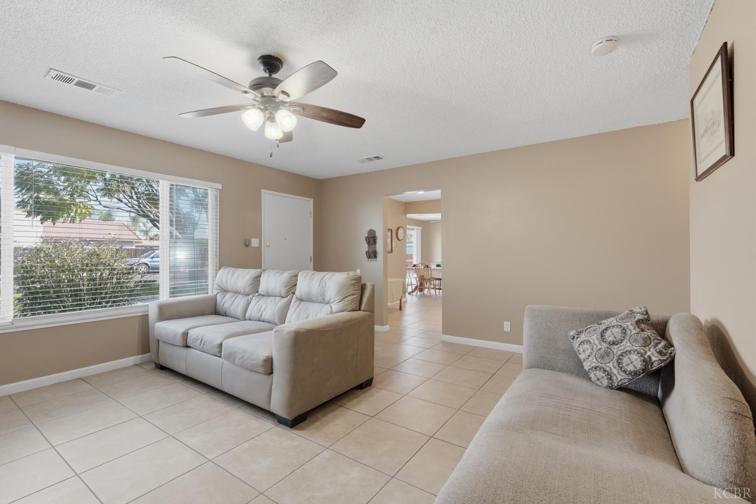 1435 Davis St, Hanford, CA 93230