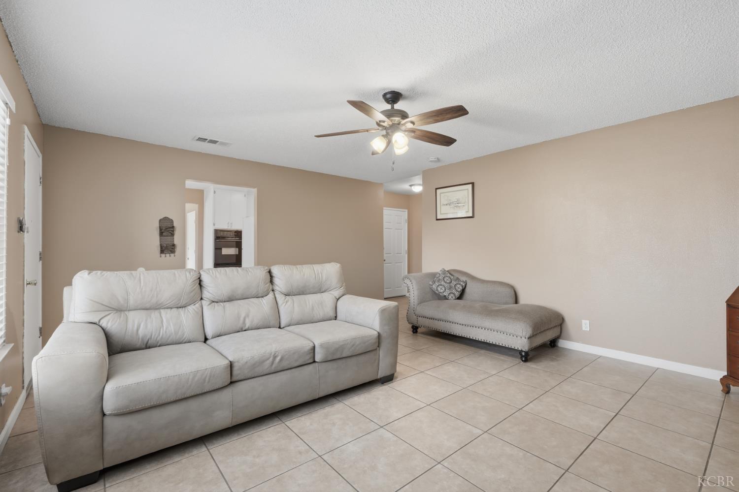 1435 Davis St, Hanford, CA 93230