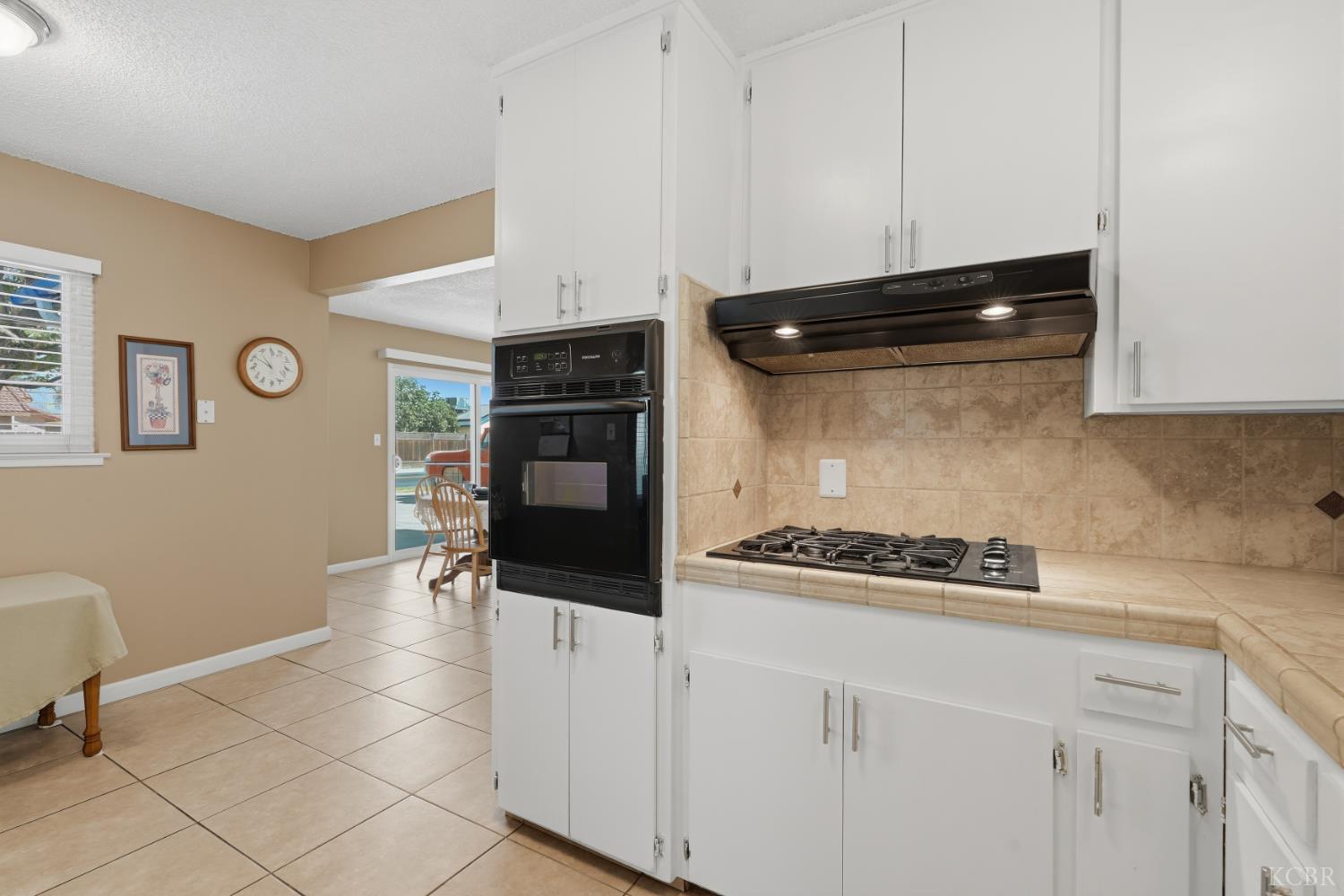 1435 Davis St, Hanford, CA 93230