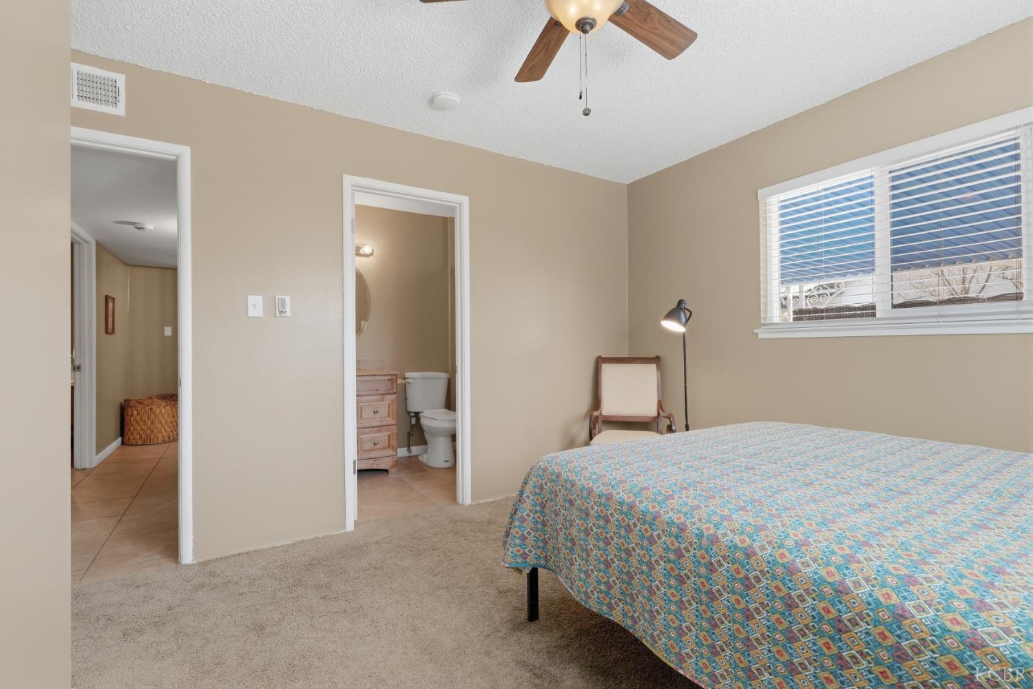 1435 Davis St, Hanford, CA 93230