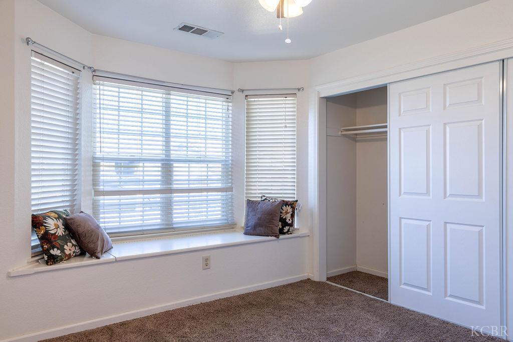 921 W Terrace Dr, Hanford, CA 93230