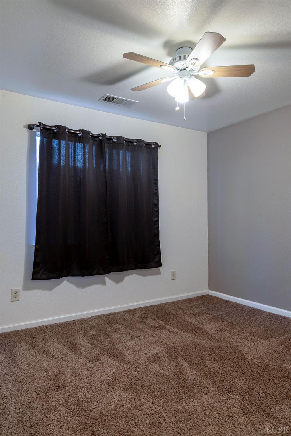 921 W Terrace Dr, Hanford, CA 93230