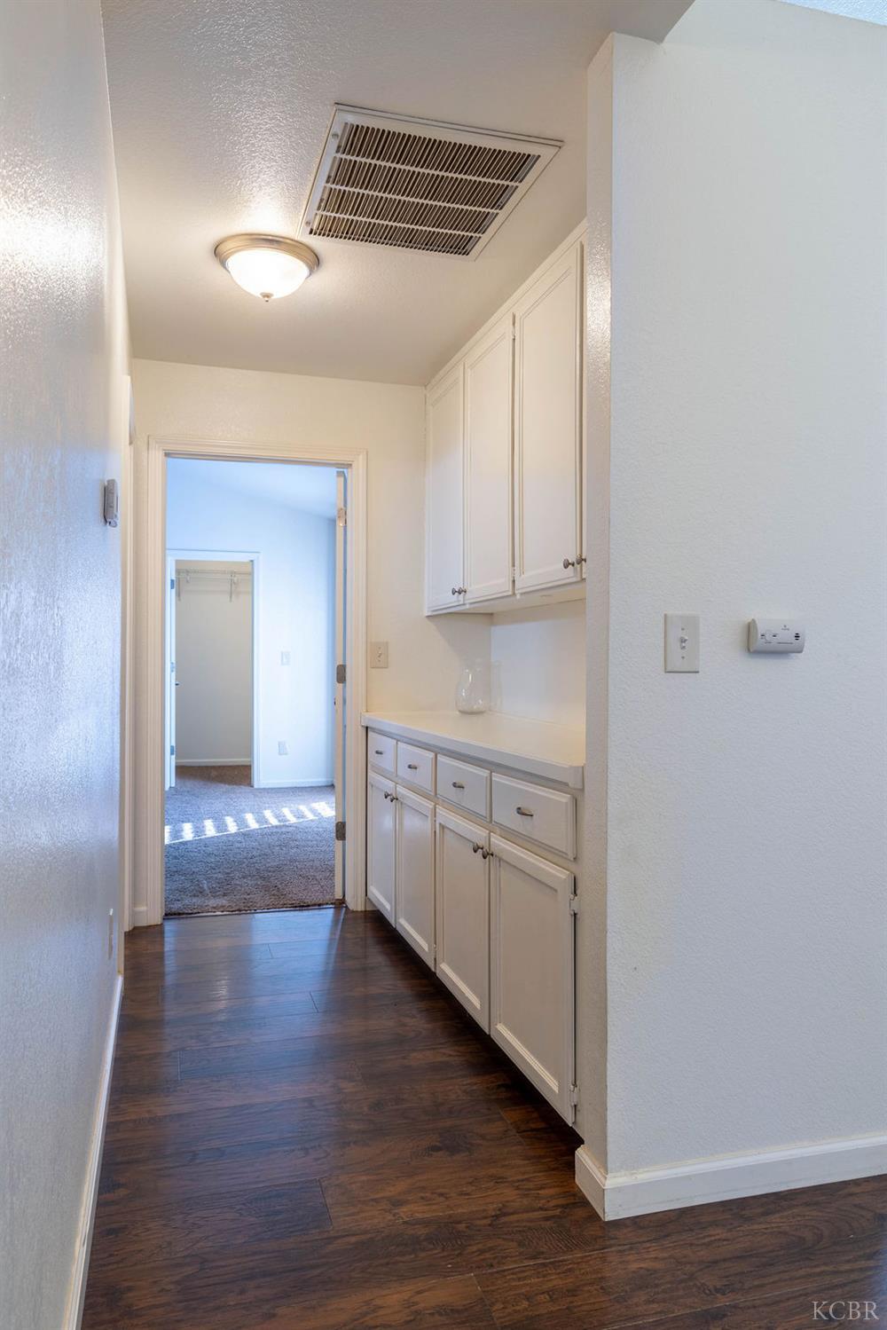 921 W Terrace Dr, Hanford, CA 93230