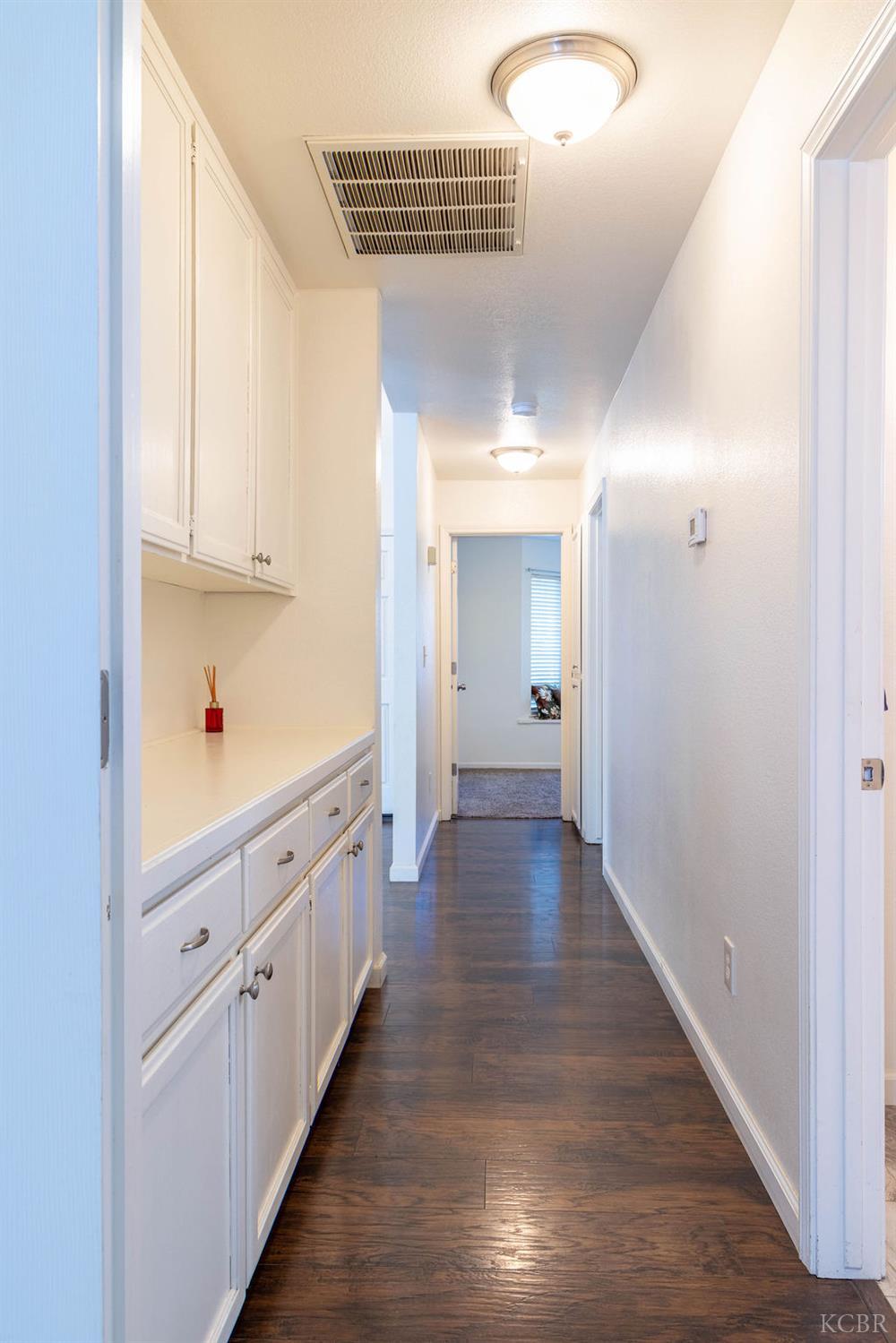 921 W Terrace Dr, Hanford, CA 93230