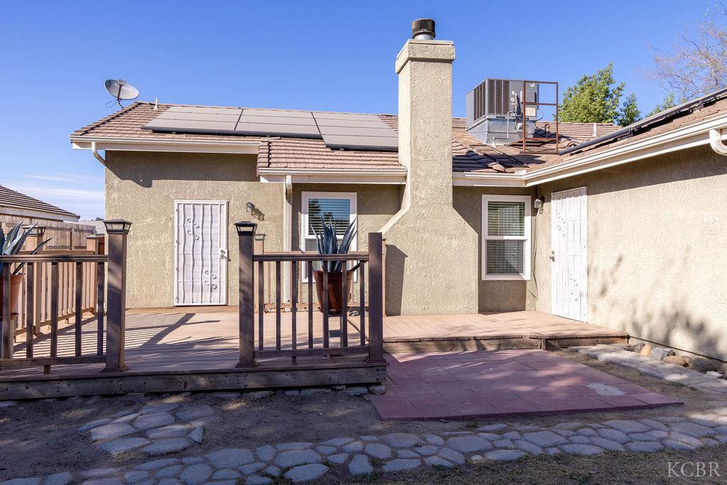 921 W Terrace Dr, Hanford, CA 93230