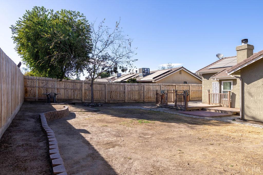 921 W Terrace Dr, Hanford, CA 93230