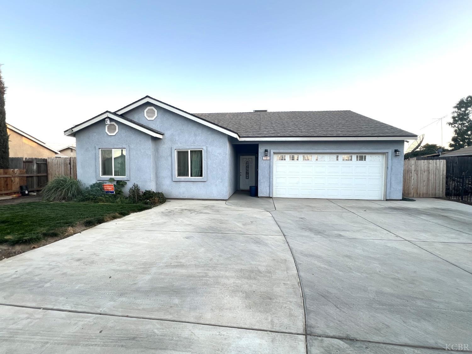 721 W Sonora Ave, Tulare, CA 93274