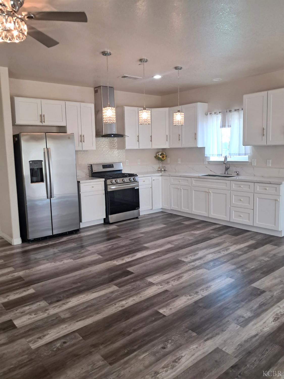 721 W Sonora Ave, Tulare, CA 93274