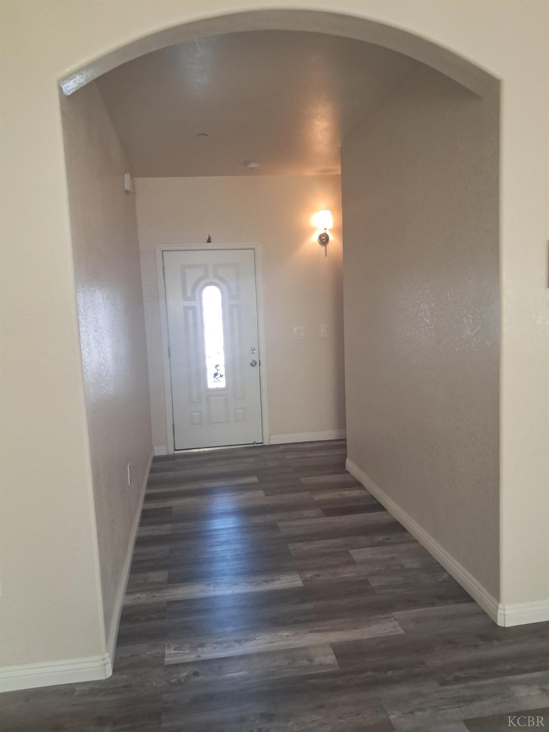 721 W Sonora Ave, Tulare, CA 93274