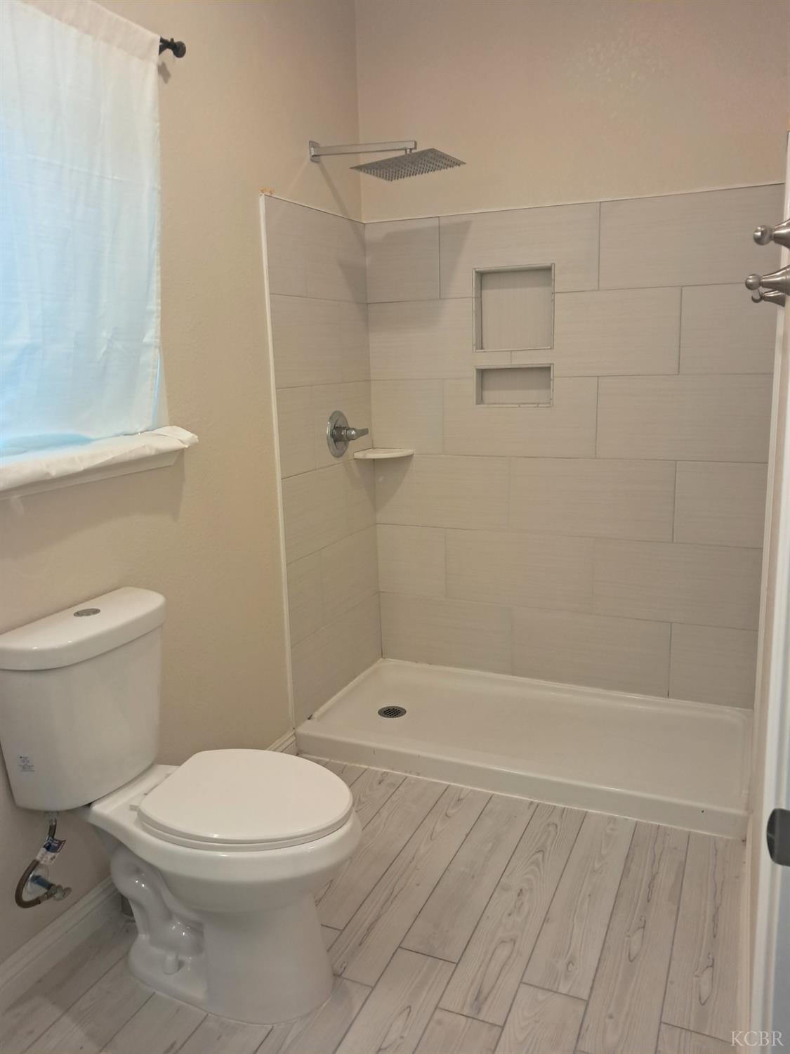 721 W Sonora Ave, Tulare, CA 93274