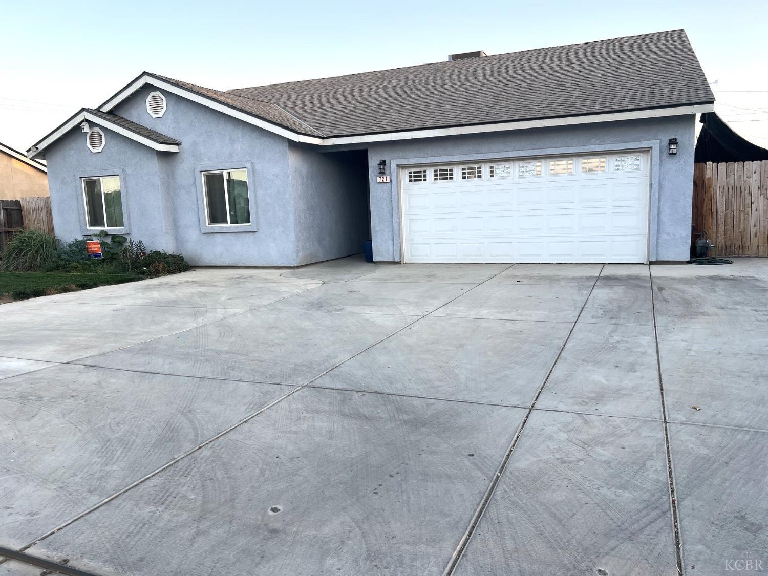 721 W Sonora Ave, Tulare, CA 93274