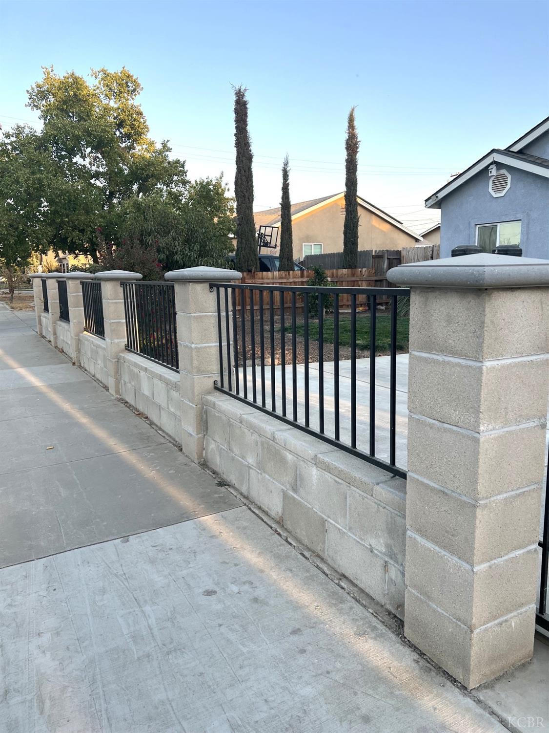 721 W Sonora Ave, Tulare, CA 93274