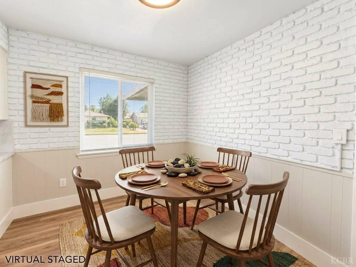 3856 N Hacienda Dr, Fresno, CA 93705