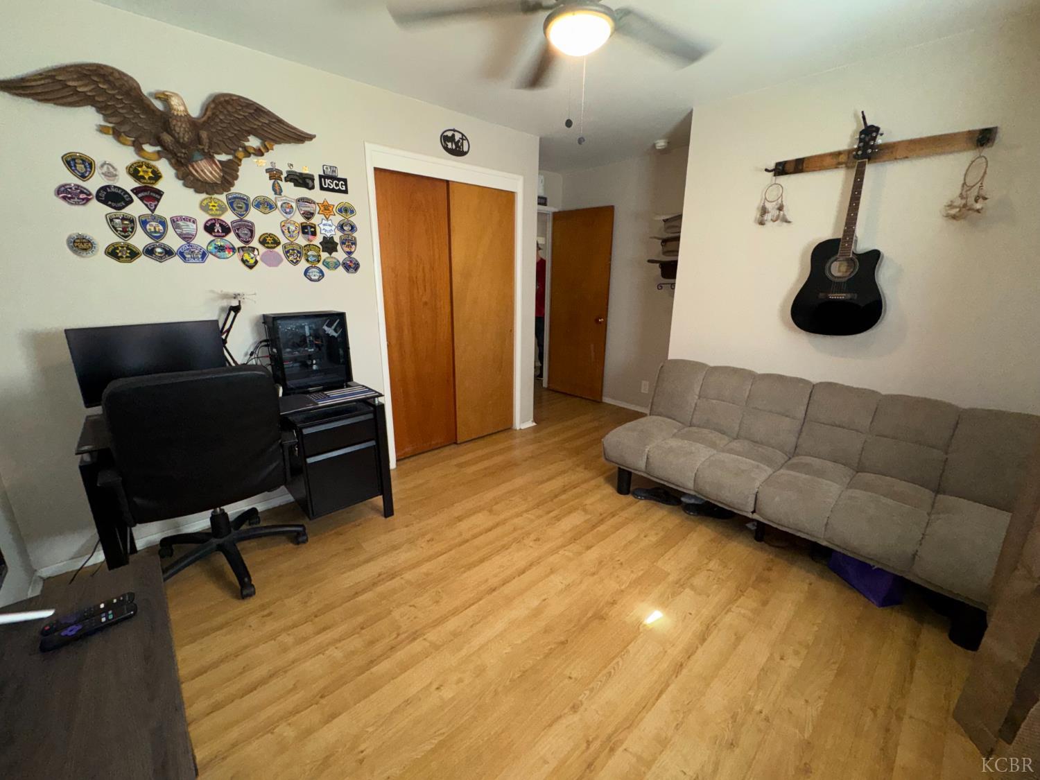 89 W Spring Ln, Lemoore, CA 93245