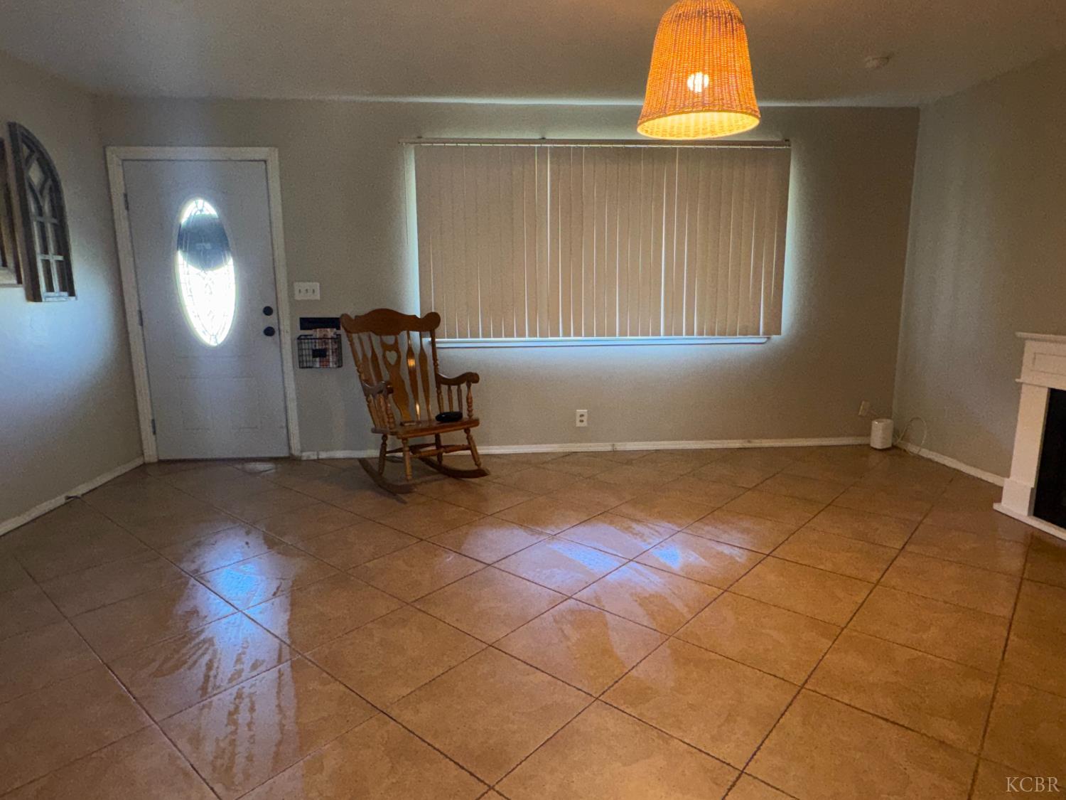 89 W Spring Ln, Lemoore, CA 93245