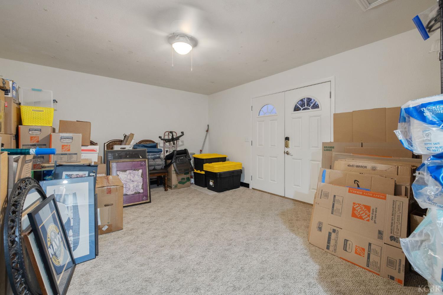 445 Mike Ct, Lemoore, CA 93245