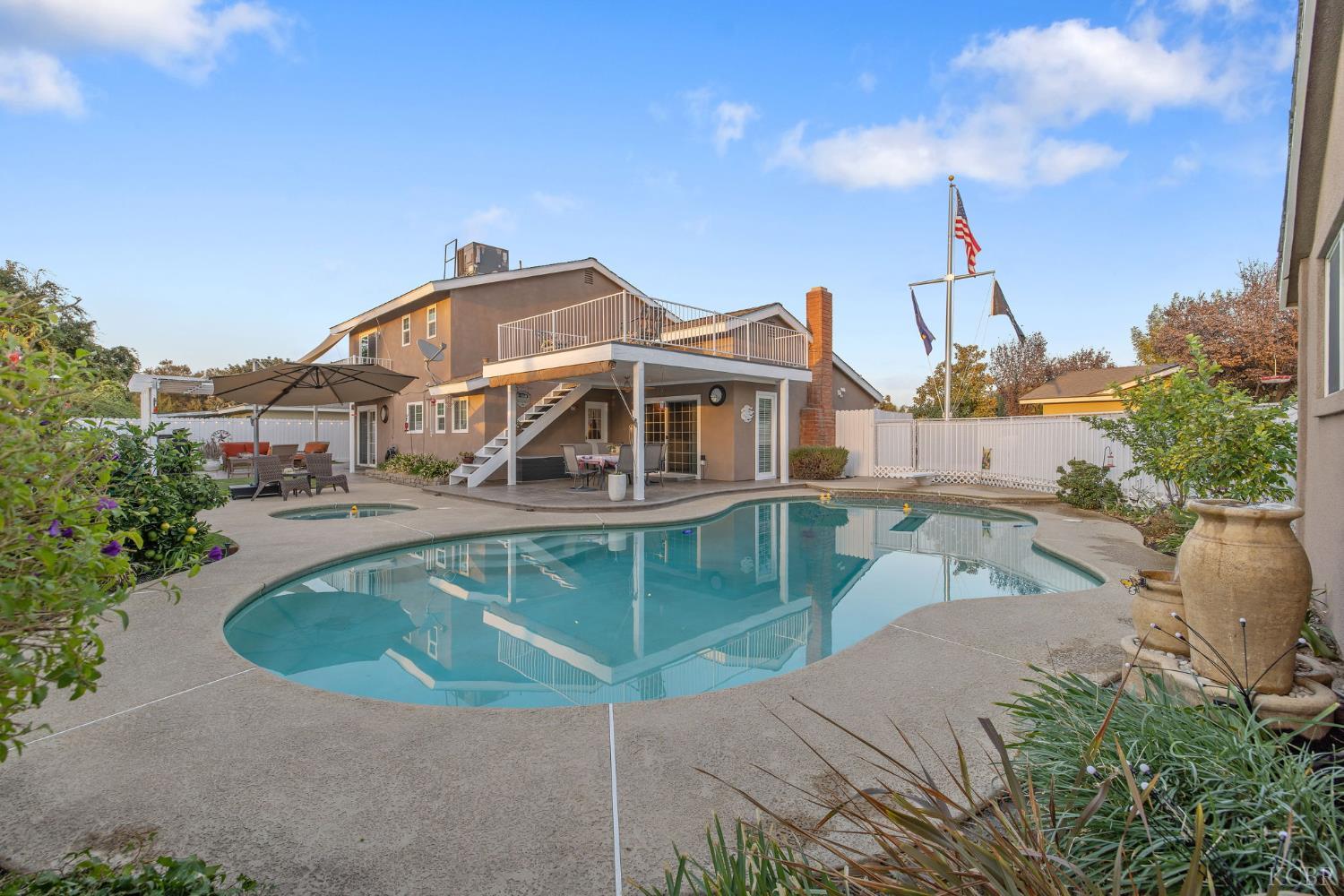 445 Mike Ct, Lemoore, CA 93245