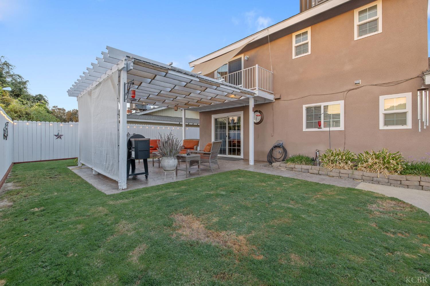 445 Mike Ct, Lemoore, CA 93245