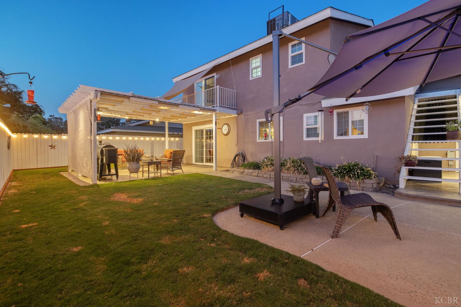 445 Mike Ct, Lemoore, CA 93245