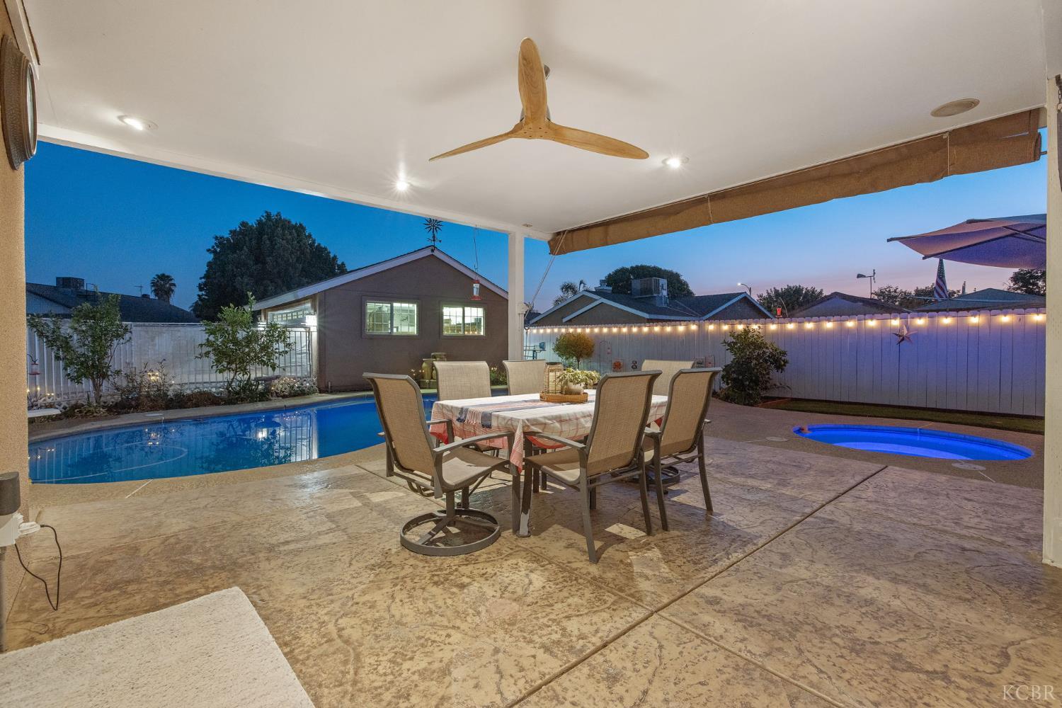 445 Mike Ct, Lemoore, CA 93245