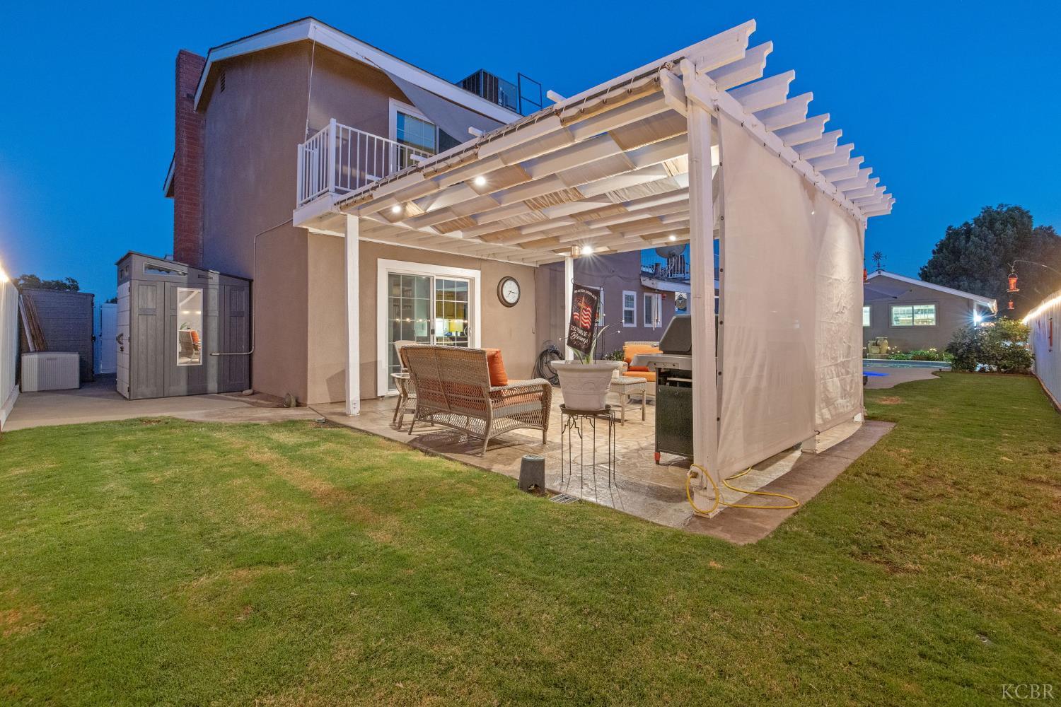 445 Mike Ct, Lemoore, CA 93245