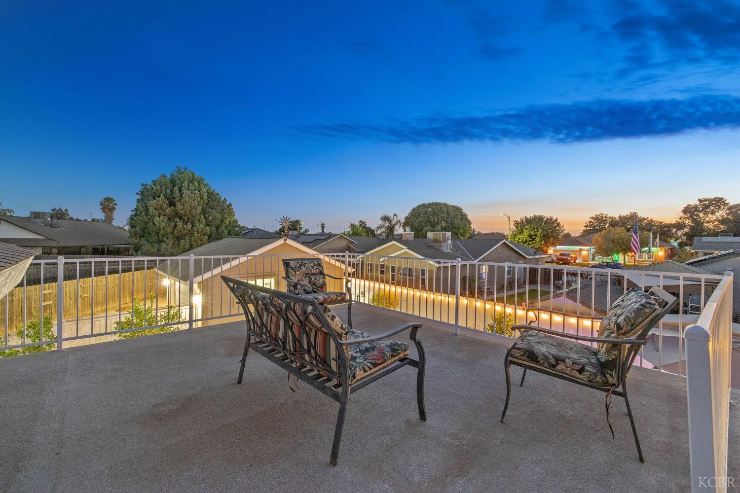 445 Mike Ct, Lemoore, CA 93245