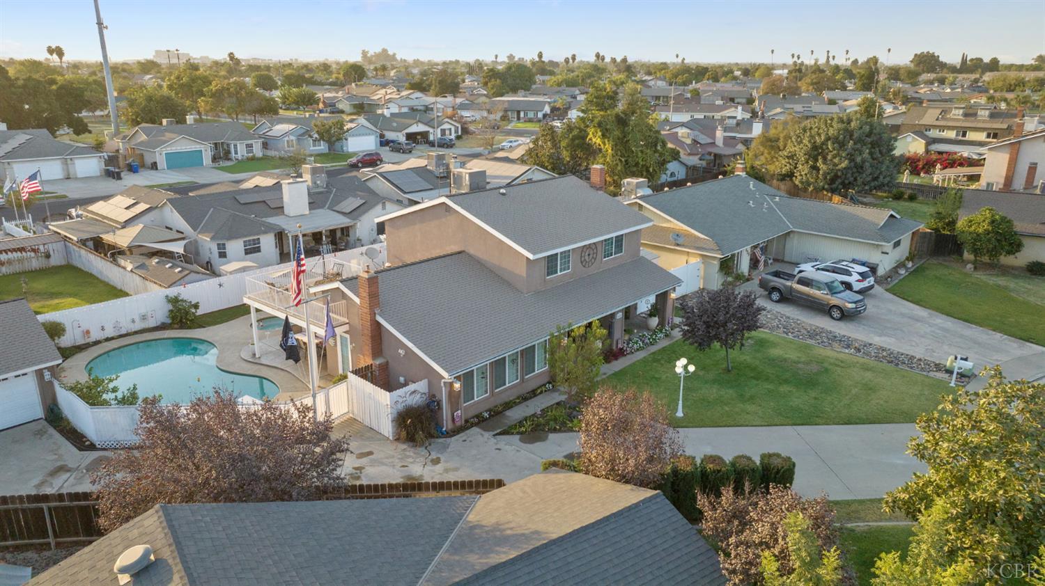 445 Mike Ct, Lemoore, CA 93245