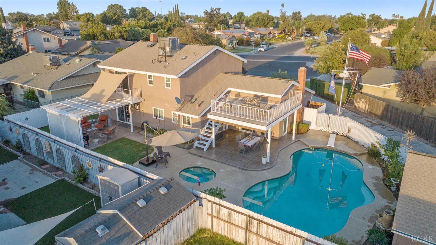 445 Mike Ct, Lemoore, CA 93245