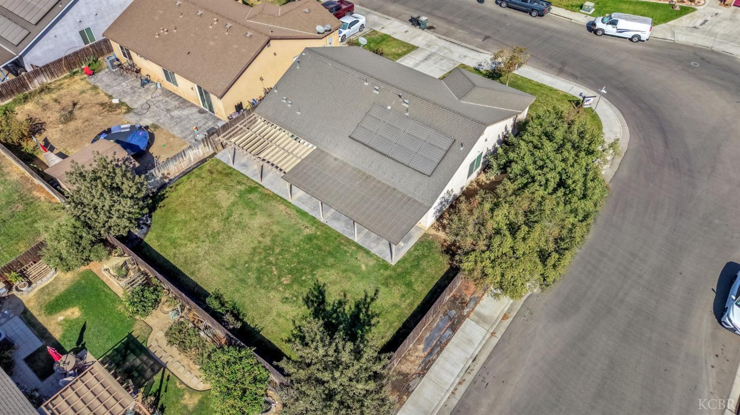 1523 W Wallis Dr, Hanford, CA 93230