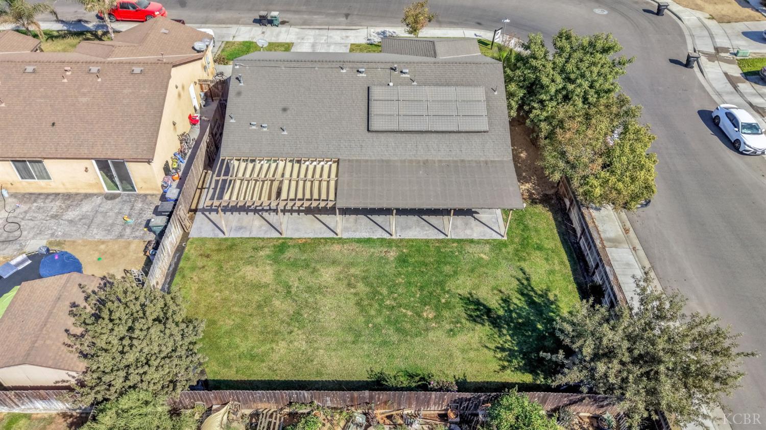 1523 W Wallis Dr, Hanford, CA 93230