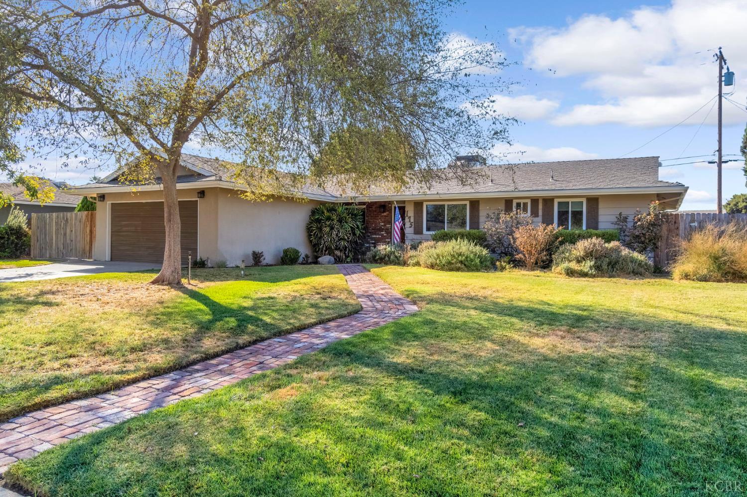 175 E Birch Ave, Hanford, CA 93230