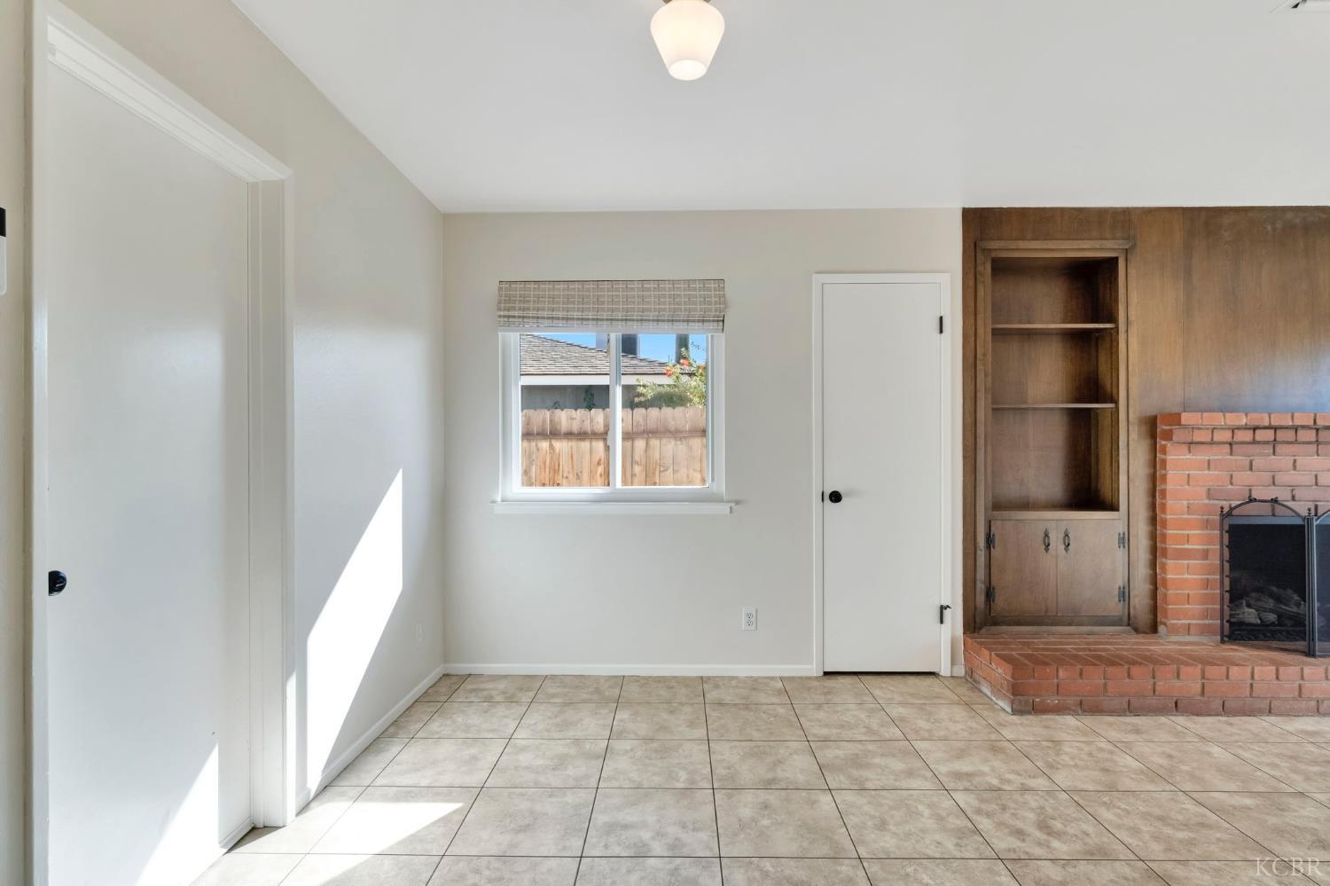 175 E Birch Ave, Hanford, CA 93230