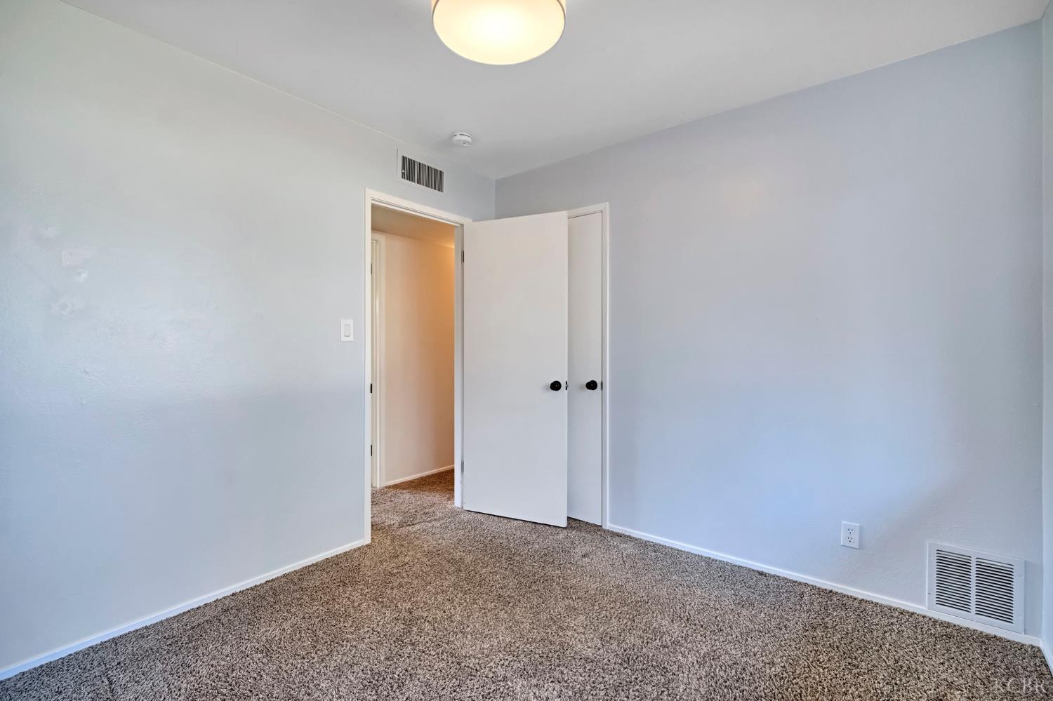 175 E Birch Ave, Hanford, CA 93230