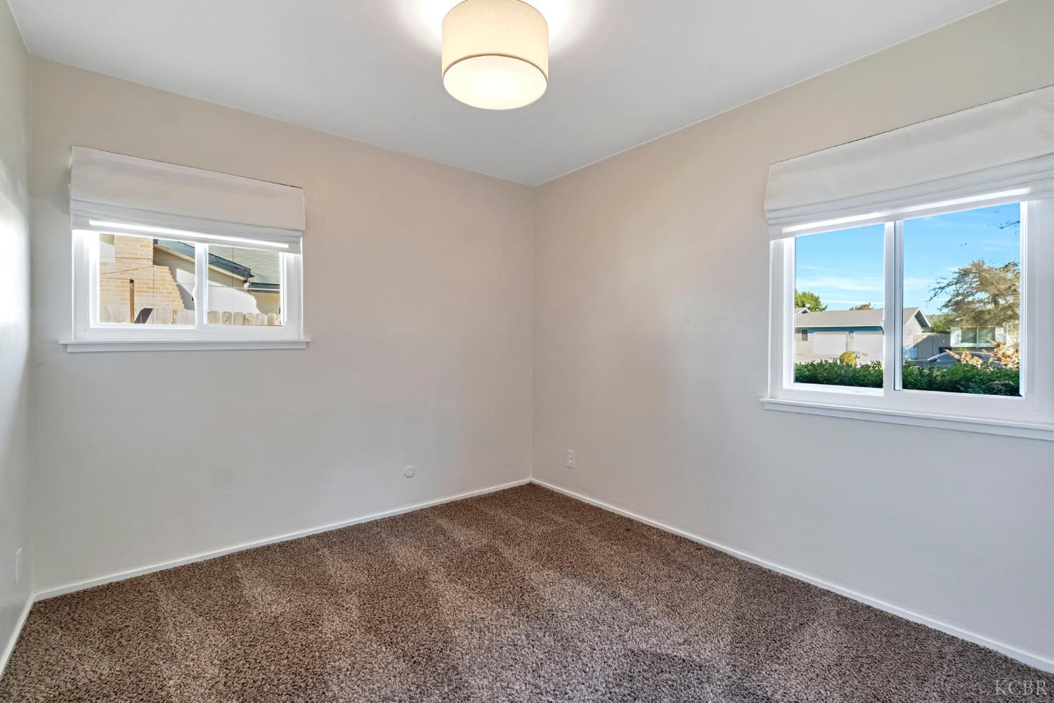 175 E Birch Ave, Hanford, CA 93230