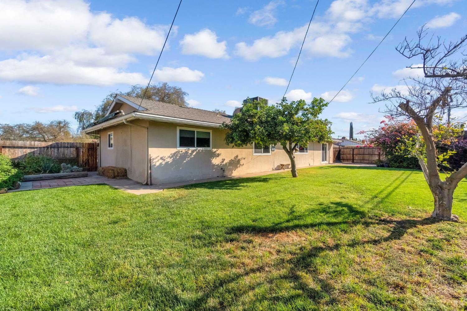 175 E Birch Ave, Hanford, CA 93230