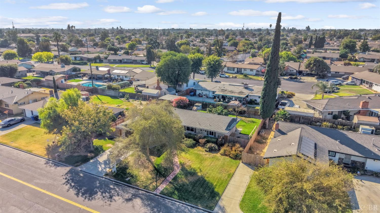 175 E Birch Ave, Hanford, CA 93230