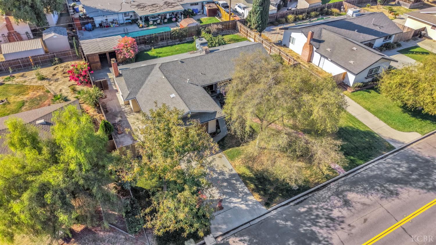 175 E Birch Ave, Hanford, CA 93230
