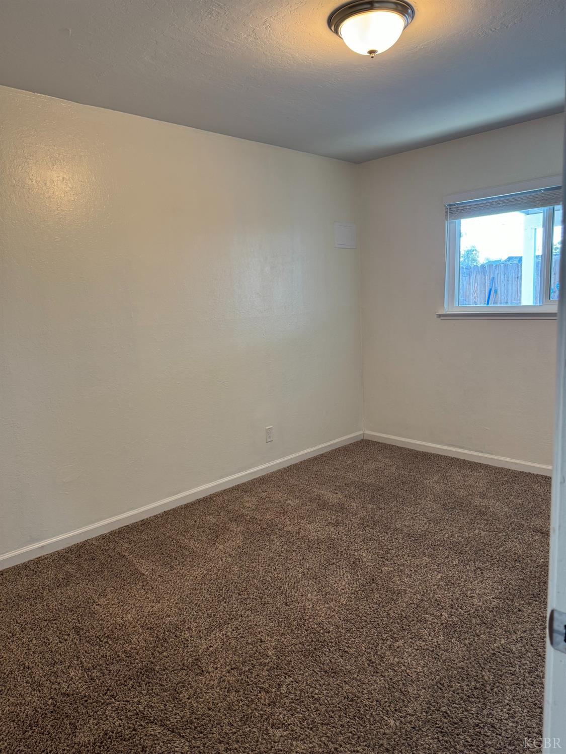 272 E D St, Lemoore, CA 93245
