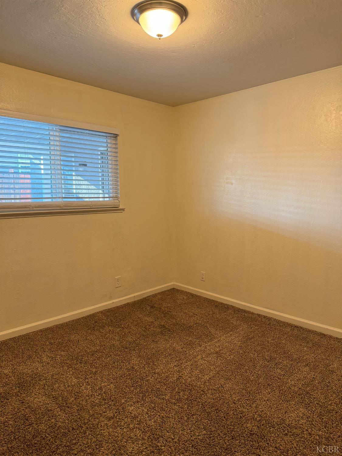 272 E D St, Lemoore, CA 93245
