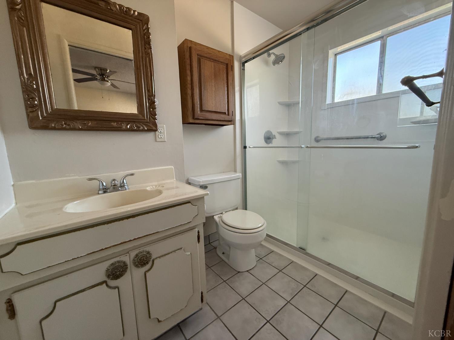 2264 Fairmont Dr, Hanford, CA 93230