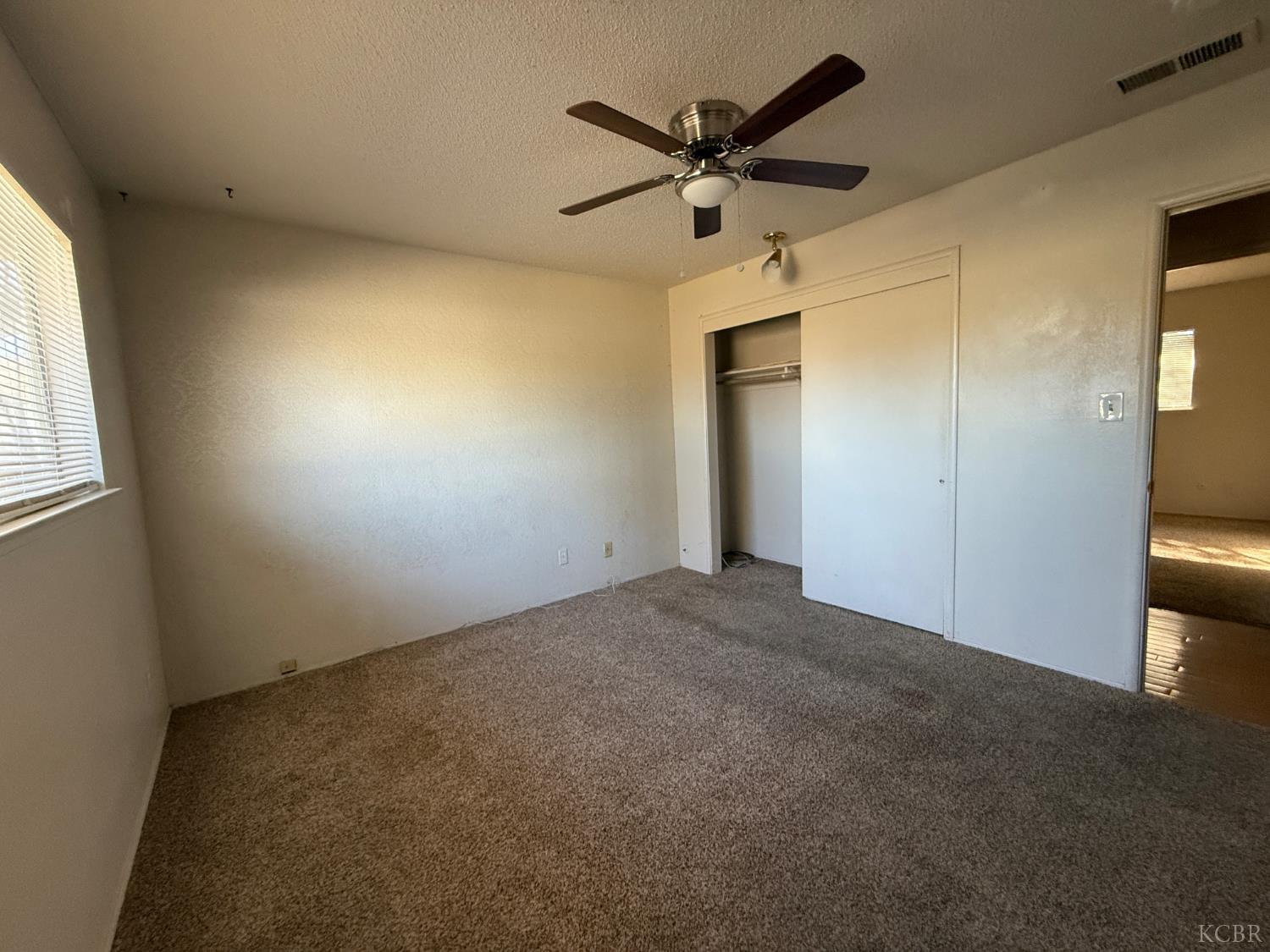 2264 Fairmont Dr, Hanford, CA 93230