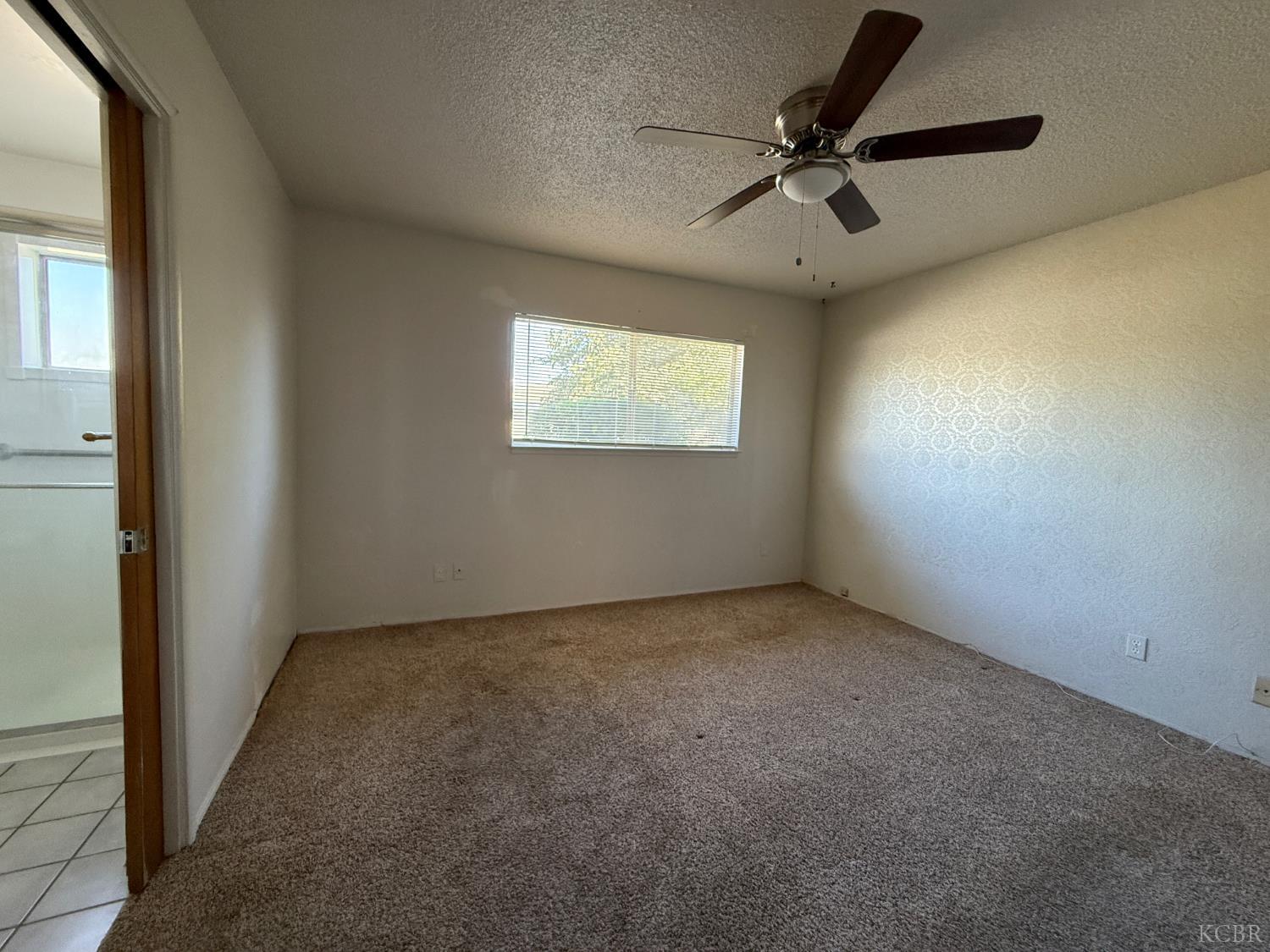 2264 Fairmont Dr, Hanford, CA 93230