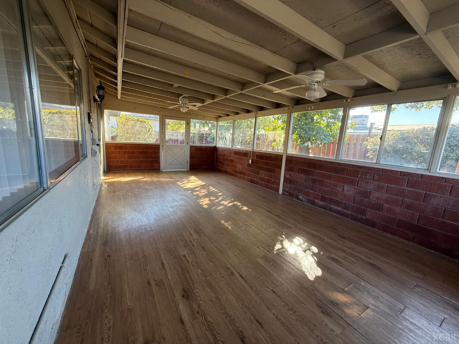 2264 Fairmont Dr, Hanford, CA 93230