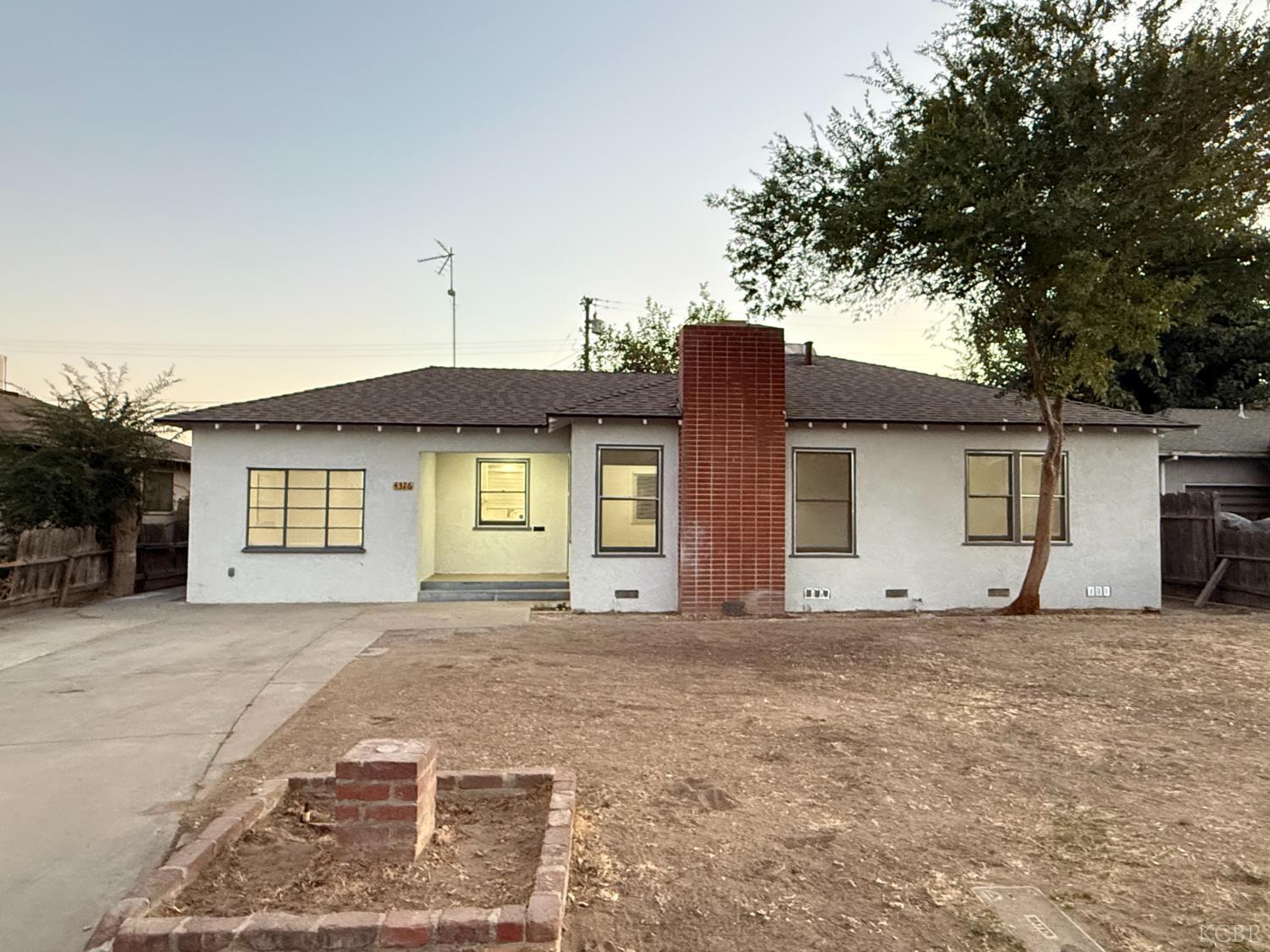 4326 E Brentwood Ave, Fresno, CA 93703