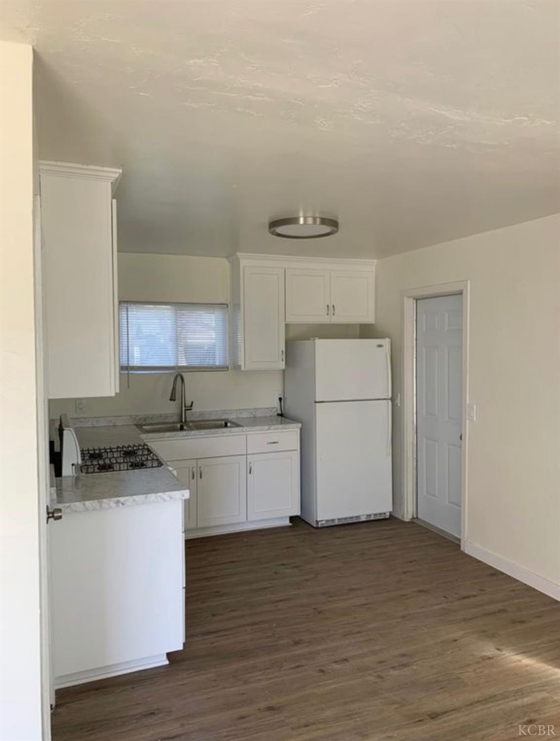 322 Walnut St, Lemoore, CA 93245