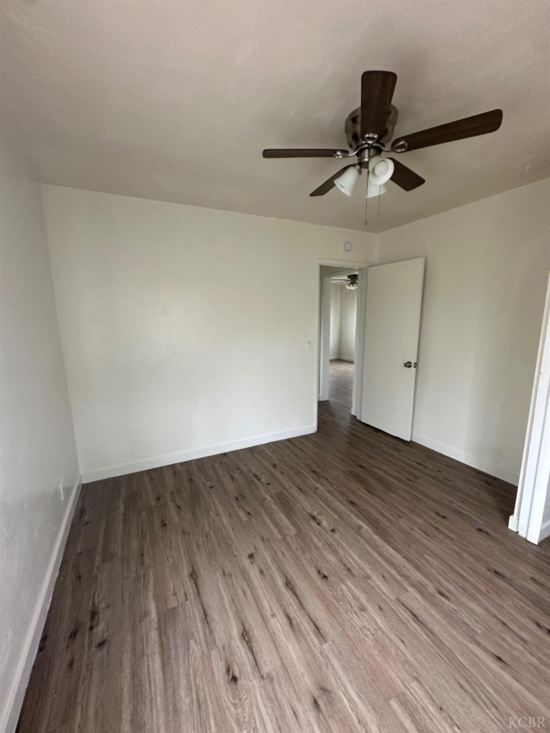 322 Walnut St, Lemoore, CA 93245