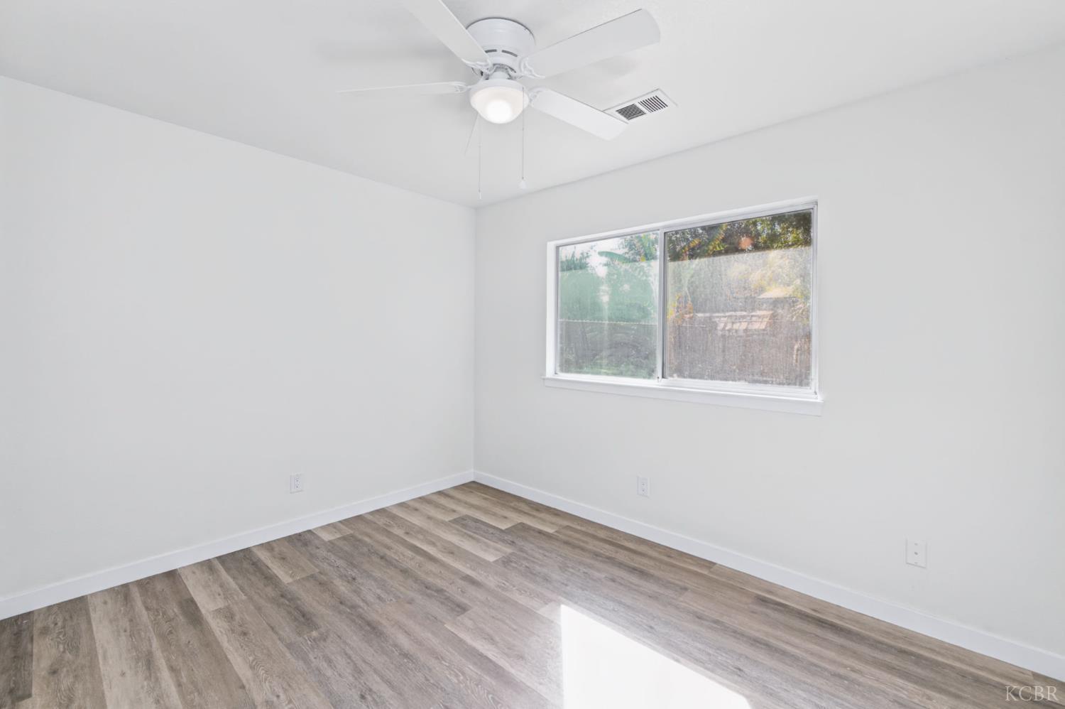 10129 Heath St, Hanford, CA 93230