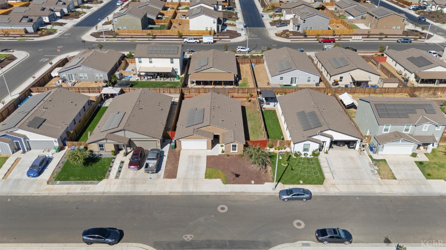 562 W Greenwood Ave, Woodlake, CA 93286